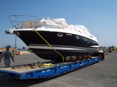 international boat shipping companies.